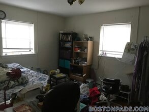 1 President Terrace, Unit 4 in Boston, MA - Foto de edificio - Building Photo