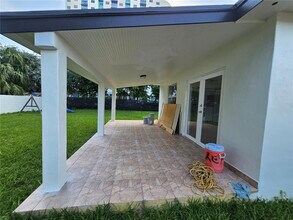 10680 SW 4th St in Miami, FL - Building Photo - Building Photo