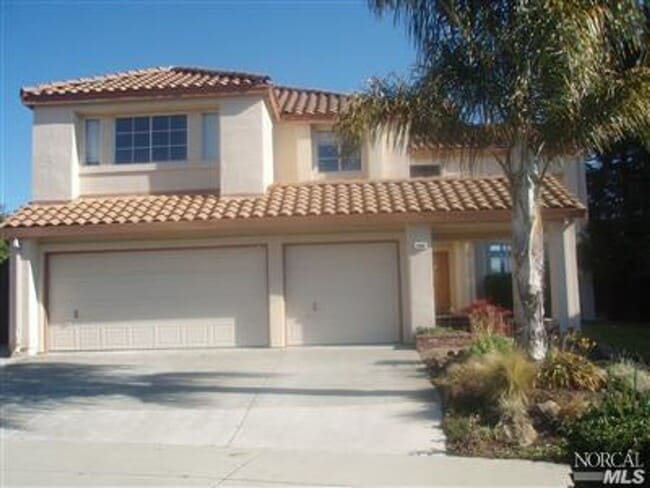property at 2000 Cliffwood Dr