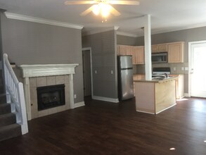 230 N Olive Ave in Fayetteville, AR - Building Photo - Building Photo