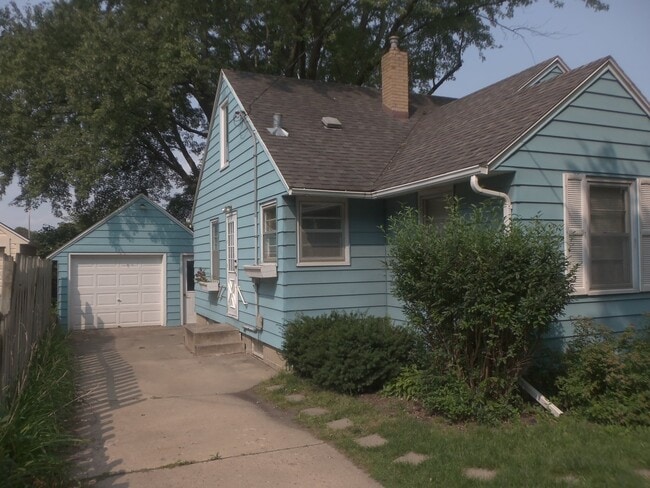 311 16th Ave SW in Rochester, MN - Building Photo - Building Photo