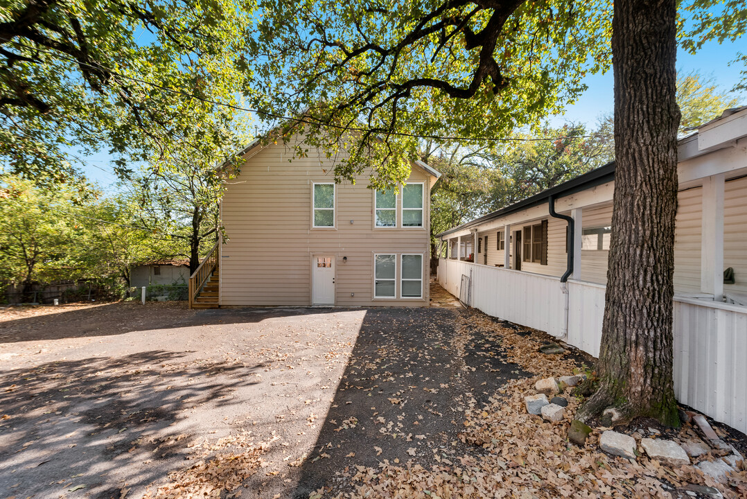 123 Folly Beach Dr, Unit Unit A1 in Lake Dallas, TX - Building Photo