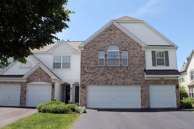 2905 Stonewater Dr