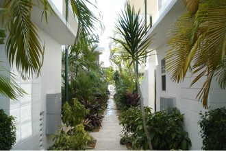 850-860 Meridian Ave in Miami Beach, FL - Building Photo - Building Photo