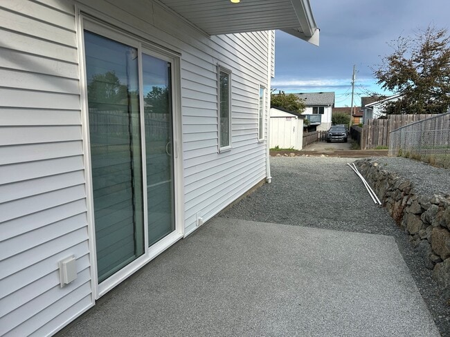 386 Wakesiah Ave in Nanaimo, BC - Building Photo - Building Photo