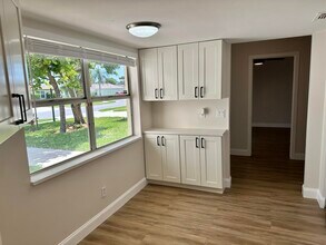 124 Stillwater Cir in Jupiter, FL - Building Photo - Building Photo