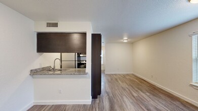 Bennett Ridge Apartments in Oklahoma City, OK - Building Photo - Interior Photo