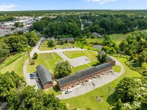 Caswell at Mill Creek in Jacksonville, NC - Foto de edificio - Building Photo