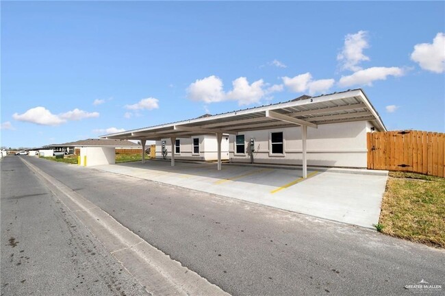 805 N Blair Ave in Edinburg, TX - Foto de edificio - Building Photo