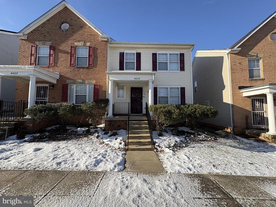 4005 Blakney Ln SE in Washington, DC - Building Photo