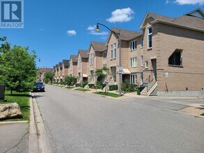 130-130 Vanderhoof Ave in Toronto, ON - Building Photo - Building Photo