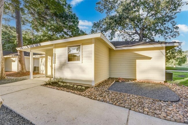 3491 Balboa Cir in Montgomery, TX - Foto de edificio - Building Photo