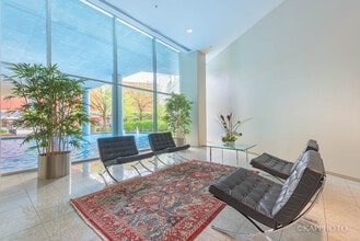 1720 Maple Ave, Unit 730 in Evanston, IL - Building Photo - Building Photo