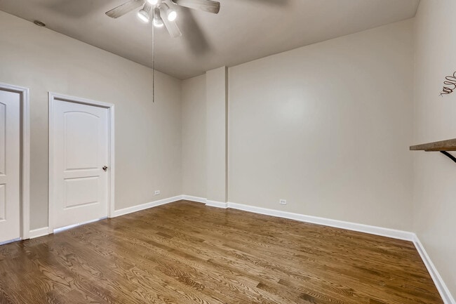 7046 N Clark St in Chicago, IL - Building Photo - Building Photo