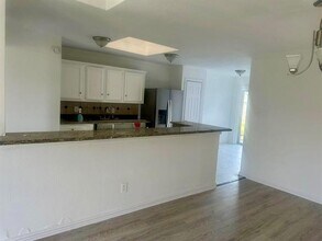 8902 Linda Vista Dr in Rowlett, TX - Foto de edificio - Building Photo