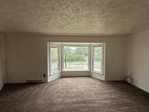 3641 Ingleside Rd in Shaker Heights, OH - Foto de edificio - Building Photo