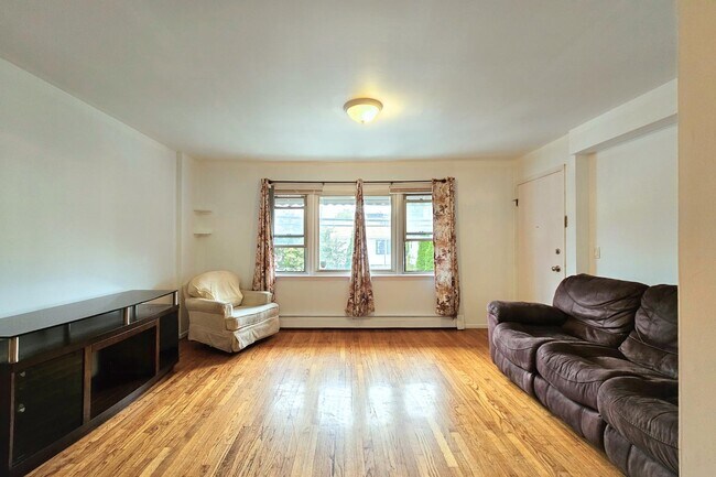 41 Alan Terrace in Jersey City, NJ - Building Photo - Building Photo