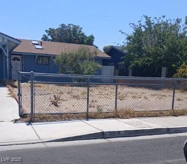 property at 3028 Scarlet Oak Ave