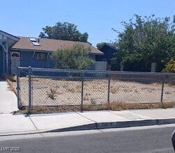 3028 Scarlet Oak Ave in Las Vegas, NV - Building Photo - Building Photo