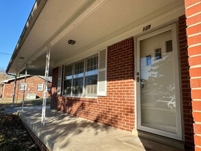 139 Gwen Ave in Gallatin, TN - Foto de edificio - Building Photo