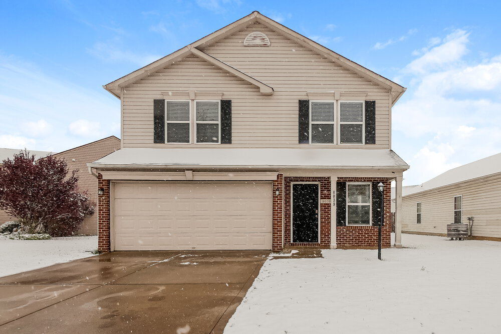 8039 Corktree Dr in Indianapolis, IN - Building Photo