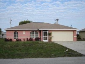 2626 SW Santa Barbara Pl in Cape Coral, FL - Building Photo