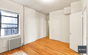 328 East 55th Street in New York, NY - Building Photo - Building Photo