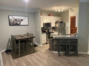 1300 Park West Blvd, Unit 119 in Mount Pleasant, SC - Building Photo - Building Photo