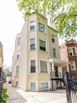 2310 N Kenneth Ave in Chicago, IL - Building Photo
