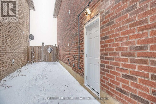 321 Rita's Ave in Newmarket, ON - Building Photo - Building Photo