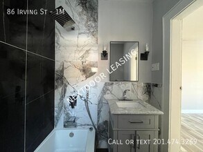86 Irving St in Jersey City, NJ - Building Photo - Building Photo