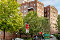 112-50 78th Ave in Forest Hills, NY - Foto de edificio - Building Photo