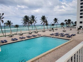 2401 S Ocean Dr, Unit 1108 in Hollywood, FL - Foto de edificio - Building Photo