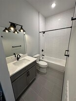 8 Forester Ave in Warwick, NY - Building Photo