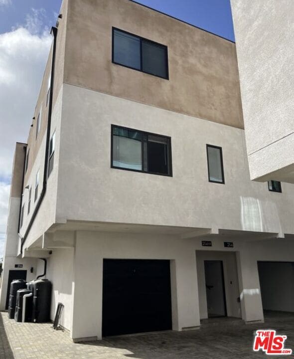 212 E 29th St in Los Angeles, CA - Building Photo - Building Photo