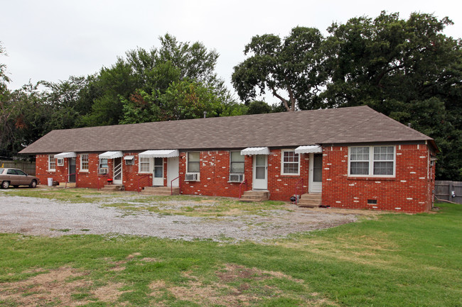 3207 N Macarthur Blvd in Bethany, OK - Building Photo - Building Photo