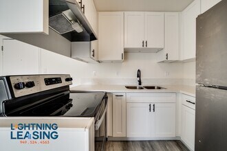 842 S Carondelet St in Los Angeles, CA - Building Photo - Building Photo