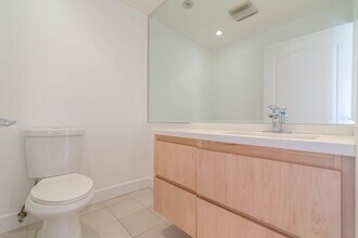 1450 S Beverly Dr in Los Angeles, CA - Building Photo - Building Photo