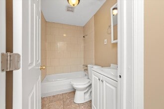 3000 S Kedvale Ave, Unit 1F in Chicago, IL - Building Photo - Building Photo