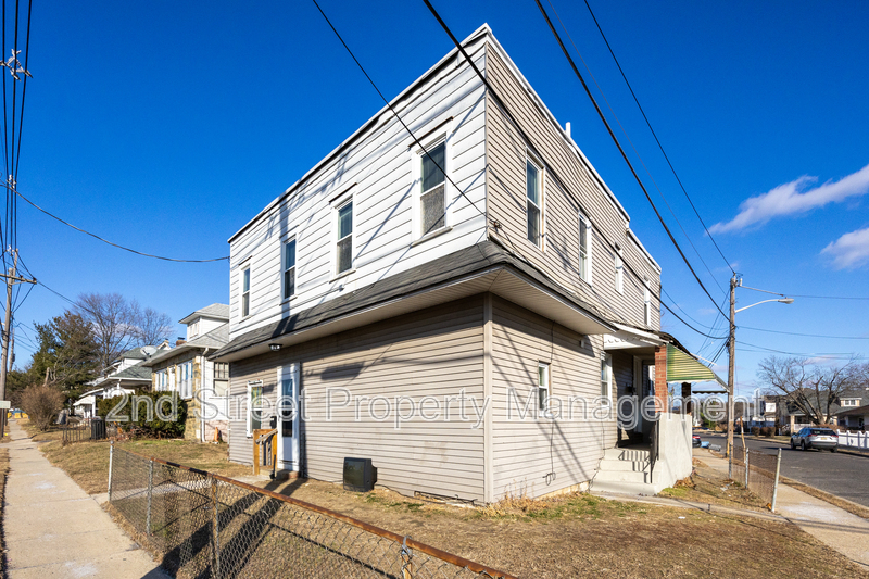 701 N Warwick Rd in Magnolia, NJ - Building Photo