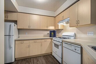 Indian Lakes Apartments in Mishawaka, IN - Foto de edificio - Building Photo