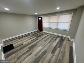 8050 Lansdale Rd in Baltimore, MD - Building Photo - Building Photo