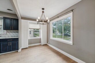 1639 Harwich Rd in Lyndhurst, OH - Building Photo - Building Photo