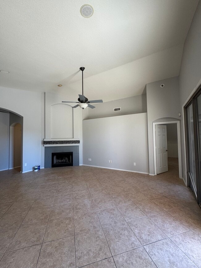 2523 E Parkside LN in Phoenix, AZ - Building Photo - Building Photo