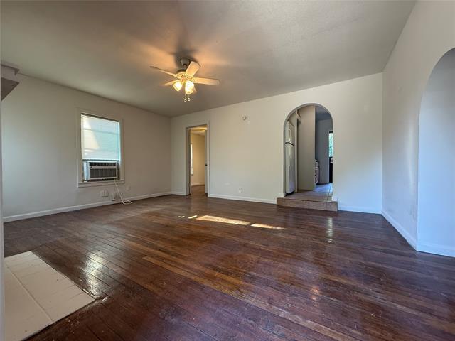 property at 2815 Primrose Ave