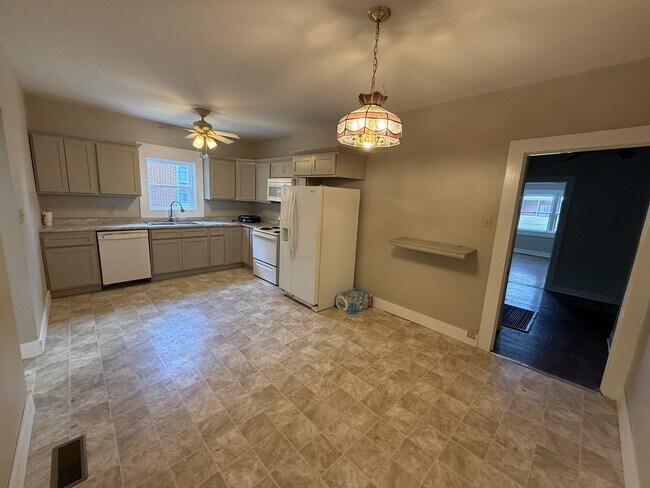 25 Woodrow Ave in Mc Kenzie, TN - Building Photo - Building Photo