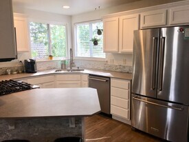 12715 Greenwood Ave N in Seattle, WA - Building Photo