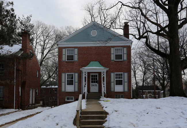 8401 Greenwood Ave in Takoma Park, MD - Foto de edificio - Building Photo