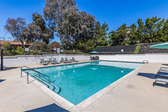 Summer Creek Apartments in Escondido, CA - Building Photo - Building Photo