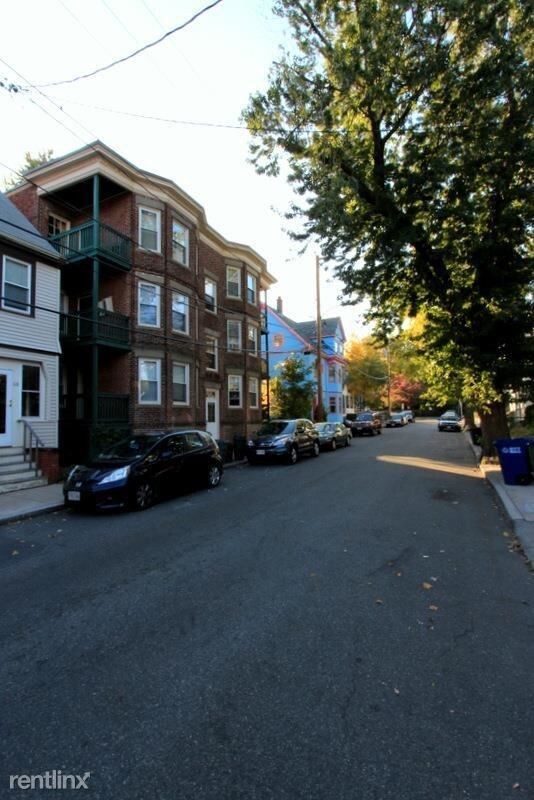 74 Avon St-Unit -Apt 2L in Somerville, MA - Foto de edificio - Building Photo